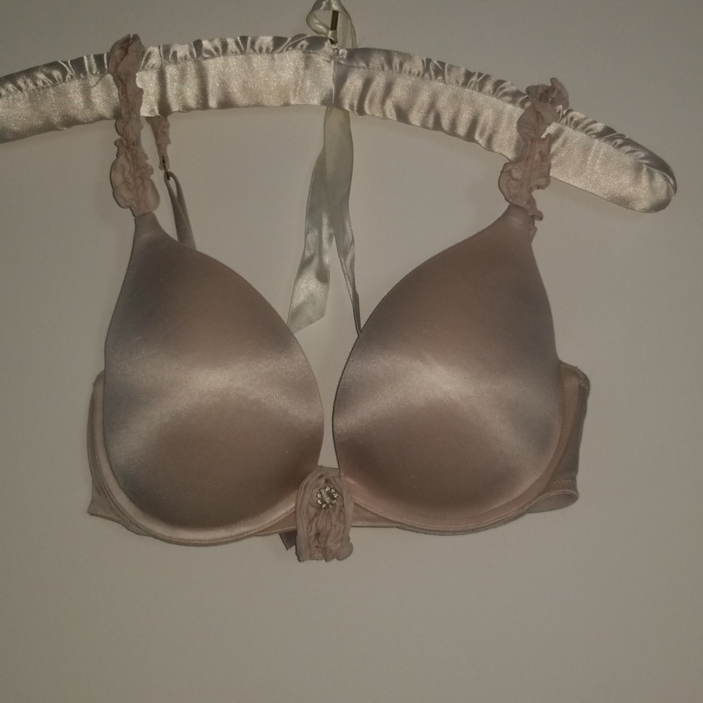 A Victoria secret Bra